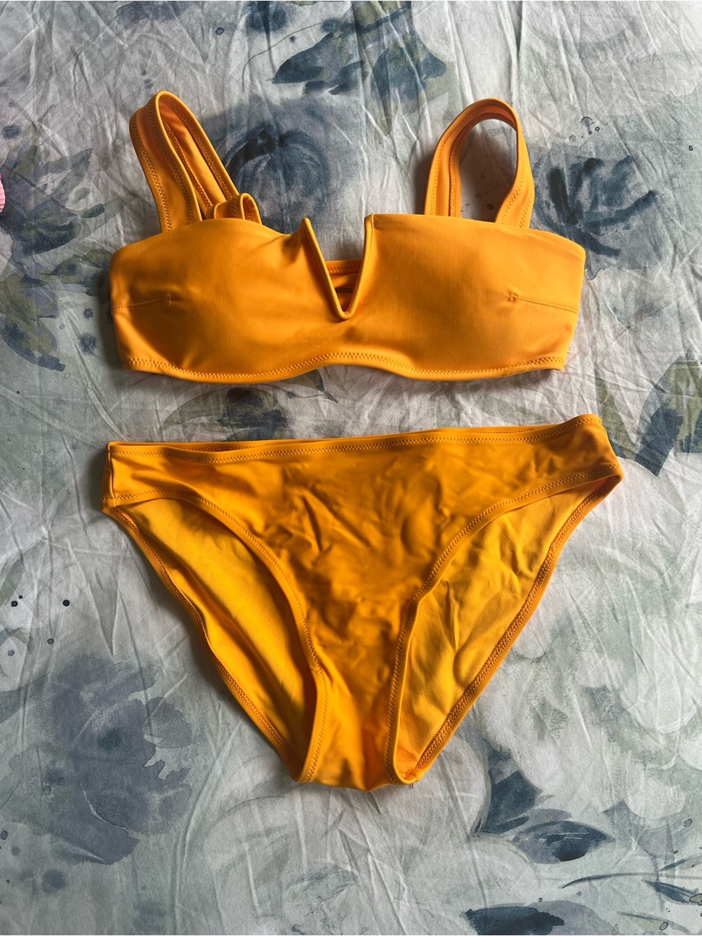 4 bikini - Picture 3 of 4